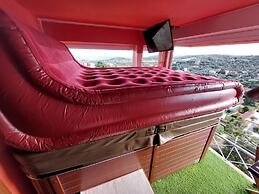 Free Mini Pool Jacuzzi Airport House - up to 8 People