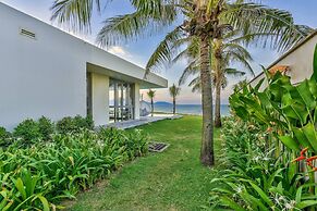 Stunning Beachfront 6br Villa W Largest Pool