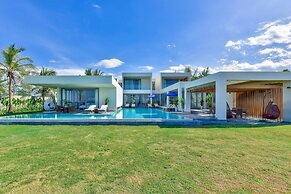 Stunning Beachfront 6br Villa W Largest Pool