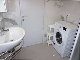 Lovely Flat With Balcony and Shared Swimming Pool