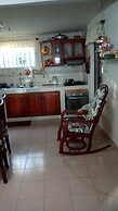 Room in Guest Room - Green Sea Villa Helen Inn, Kilometer 4 Circunvala