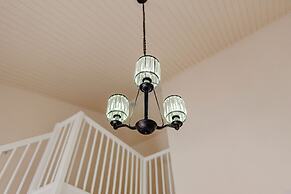 Elegant 2-bedroom Apartment 2 km From Eagle Beach