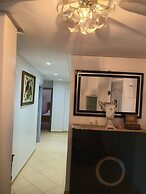 Familiar Luxury Apartment