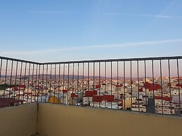 Familiar Luxury Apartment