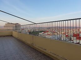 Familiar Luxury Apartment