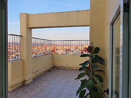 Familiar Luxury Apartment