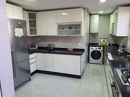 Familiar Luxury Apartment