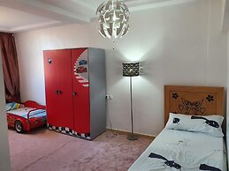 Familiar Luxury Apartment