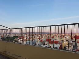 Familiar Luxury Apartment