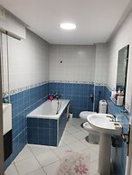 Familiar Luxury Apartment