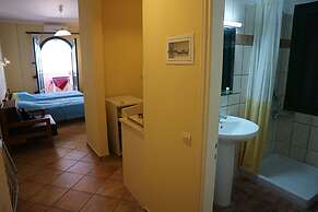 The Harmony - Beachfront sea View Apartment