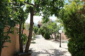 The Harmony - Beachfront sea View Apartment