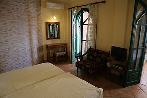 The Harmony - Beachfront sea View Apartment