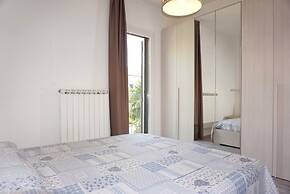 Cosy two - Storey Villa With a Garden and a Shared Swimming Pool