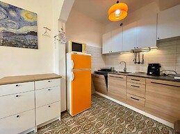 Vintage Modern gem With Private Garden