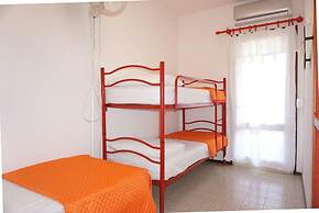 Vintage Modern gem With Private Garden