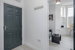 1 Bedroom Apartment With Wifi and Parking