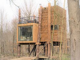 Treeloft Adventure in Nature for 4 People 11