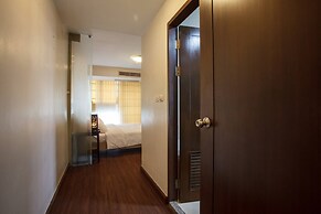 7D - 3 Bedroom Downtown Apartment With Shared Pool