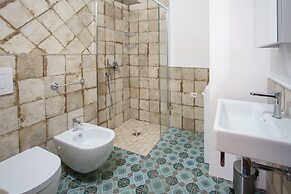 Cefas Apartment A - Luxury Apartment