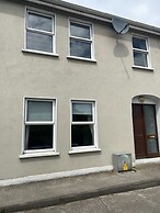 Erneside Townhouses 3 Bedroom Self-catering Holiday Rentals Near River