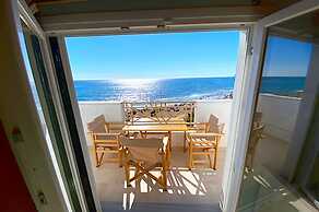 Beachfront Loft Apartment - Agios Gordios Corfu