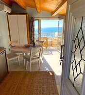 Beachfront Loft Apartment - Agios Gordios Corfu