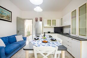 Air-conditioned Villa 300 Meters From Porto Cesareo Beach With Parking