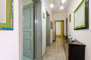 Air-conditioned Villa 300 Meters From Porto Cesareo Beach With Parking