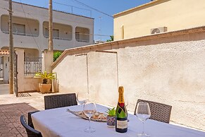Air-conditioned Villa 300 Meters From Porto Cesareo Beach With Parking