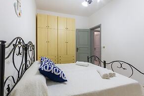 Air-conditioned Villa 300 Meters From Porto Cesareo Beach With Parking