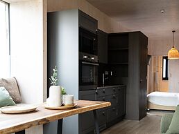 Eco Luxe Loft Lodge in the Heart of Nature for 2 People on the Lakesid