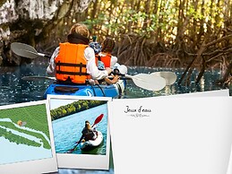 Eco Luxe Loft Lodge in the Heart of Nature for 2 People on the Lakesid