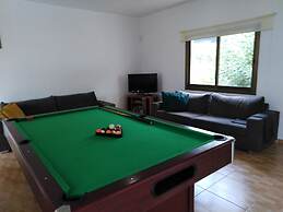 Huge ! Lovely! Private! Villa in The Heart Of Coral Bay! Car Not Essen