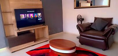 Fully Furnished Apartment Close to Amenities