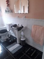 Room in Bungalow - Very Nice View With This Room