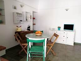 Small Country House Biokikko