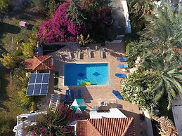 Coral Cypria Villa !!