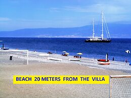 Villa Single 20m From Sea to Stay and Orhealthcare Thermal Near Taormi