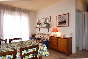 Fantastic Apartment Near the Beach in a Residence With Pool by Beahost