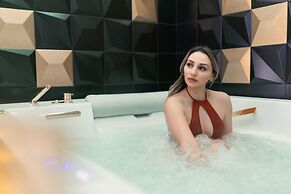 Room in B&B - Queen Suite With Whirlpool tub - B&B Kreart Suite & Room