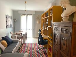 Arty Colourful Flat Close to Campus Bocconi - by Beahost Rentals