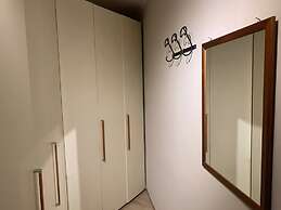 Arty Colourful Flat Close to Campus Bocconi - by Beahost Rentals