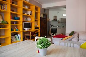 Arty Colourful Flat Close to Campus Bocconi - by Beahost Rentals