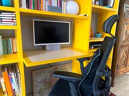 Arty Colourful Flat Close to Campus Bocconi - by Beahost Rentals