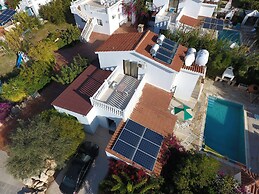 Lovely six Bedroom Villa in Coral Bay