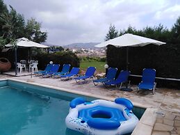 Lovely six Bedroom Villa in Coral Bay