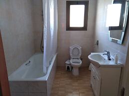 Lovely six Bedroom Villa in Coral Bay