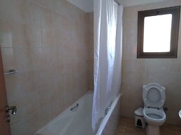 Lovely six Bedroom Villa in Coral Bay