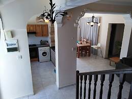 Lovely six Bedroom Villa in Coral Bay